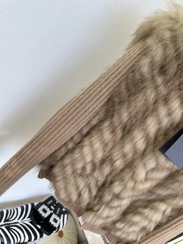 Fendi Куртка жіноча з кашеміру і лисячого хутра — Фото 5