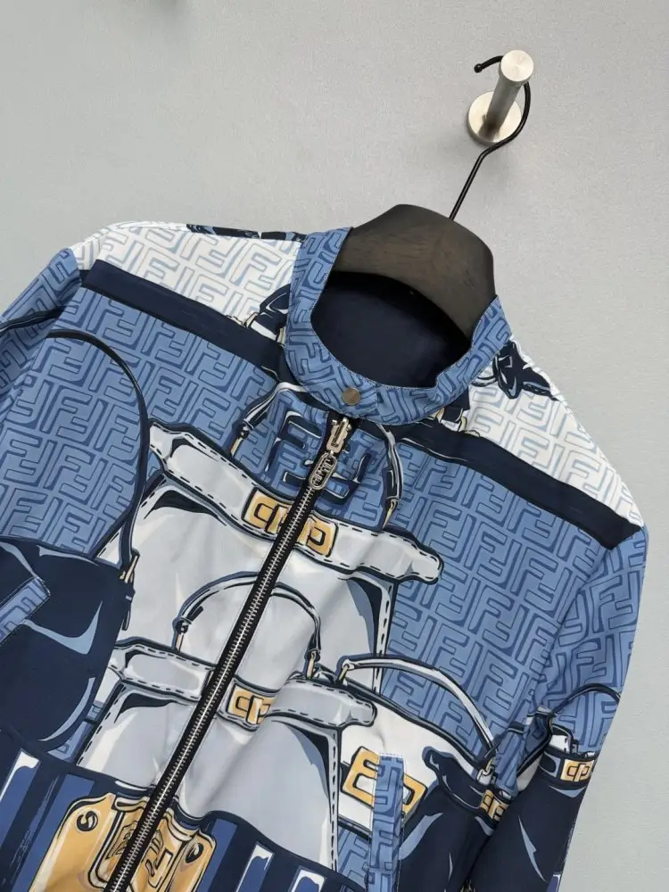 Fendi Куртка женская — Фото 3