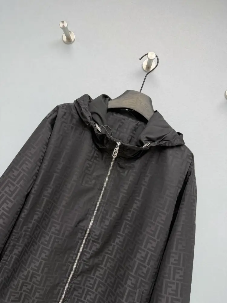 Fendi Jacket women's — Photo 4