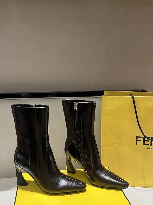 Fendi Leather women's Ankle boots Fendi Arco — Photo 3