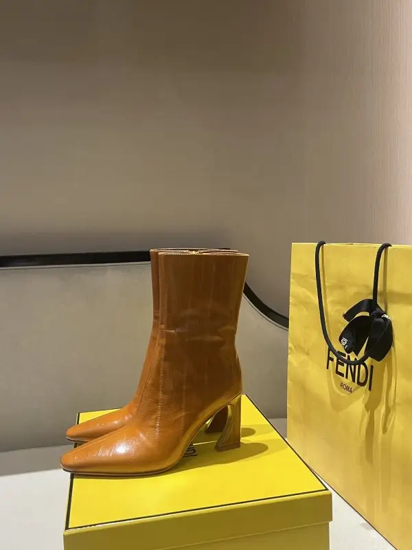 Fendi Leather women's Ankle boots Fendi Arco — Photo 3