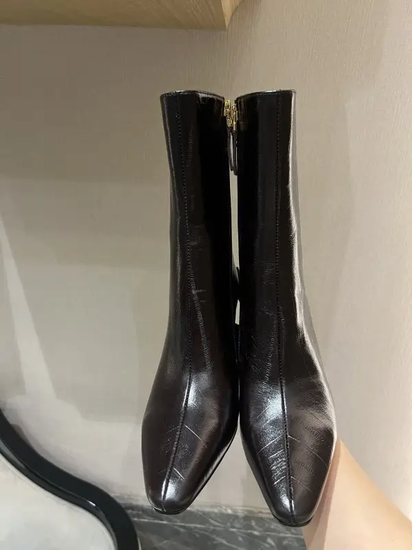 Fendi Leather women's Ankle boots Fendi Arco — Photo 5