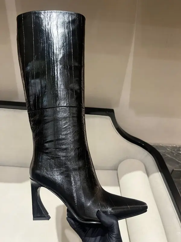 Fendi — Шкіряні жіночі чоботи Fendi Arco