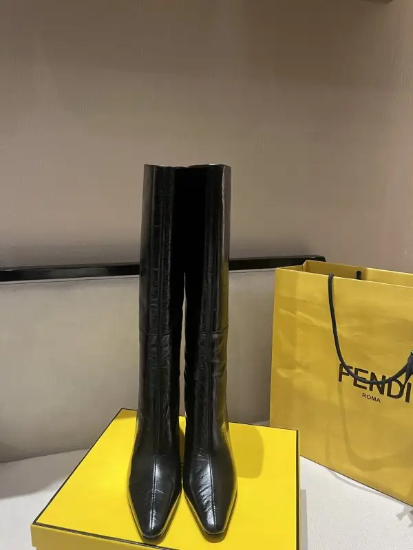 Fendi Шкіряні жіночі чоботи Fendi Arco — Фото 2