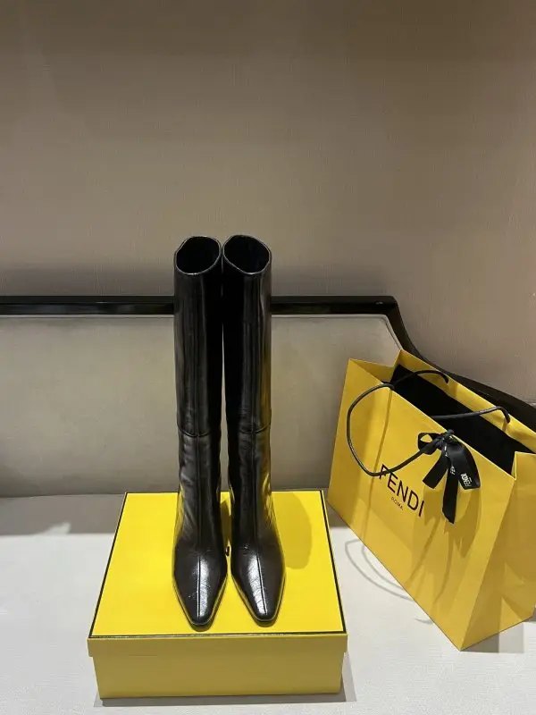 Fendi Шкіряні жіночі чоботи Fendi Arco — Фото 2