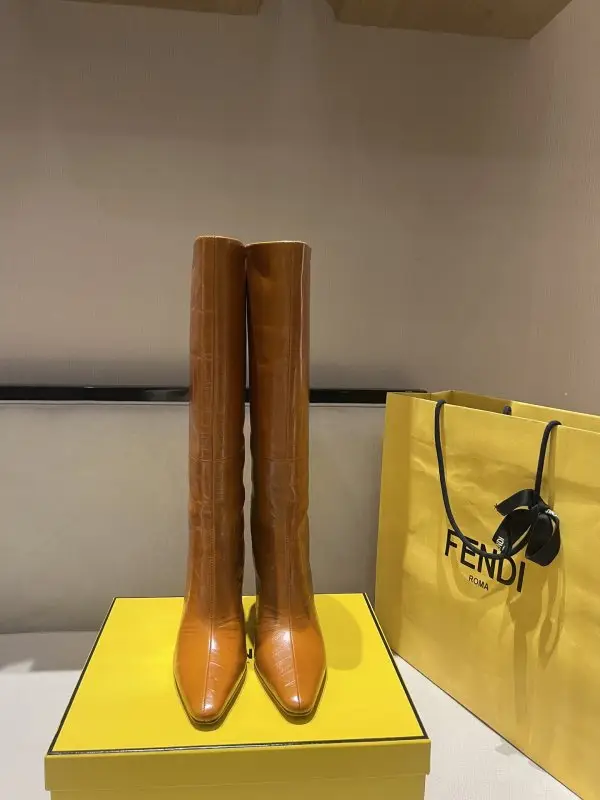 Fendi Шкіряні жіночі чоботи Fendi Arco — Фото 2