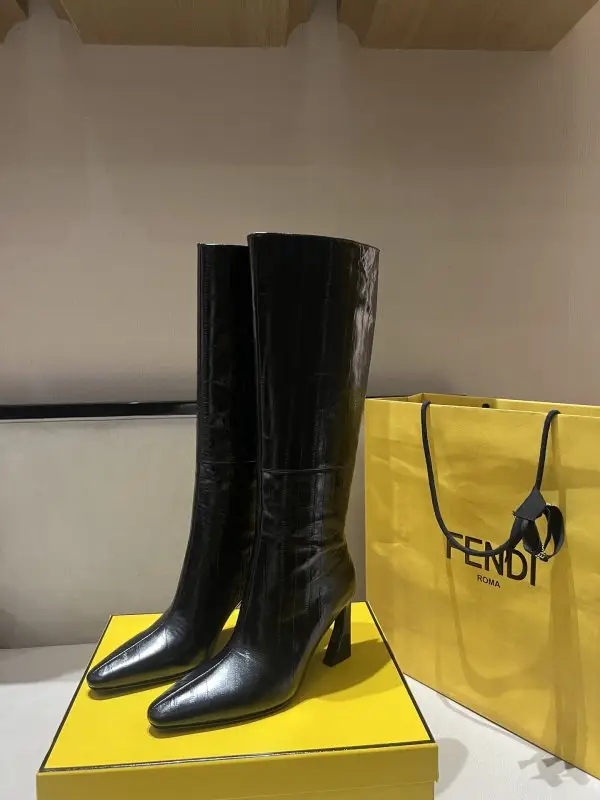 Fendi Шкіряні жіночі чоботи Fendi Arco — Фото 3