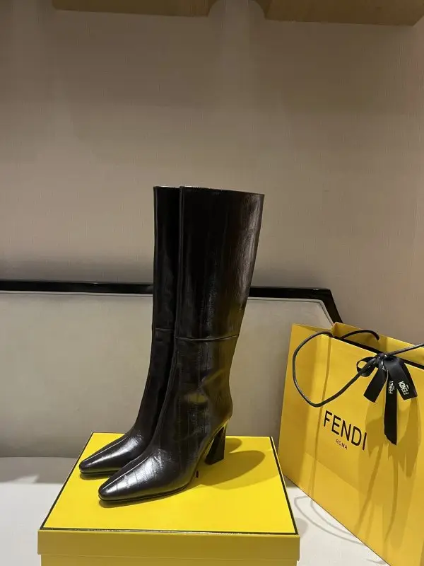 Fendi Шкіряні жіночі чоботи Fendi Arco — Фото 3