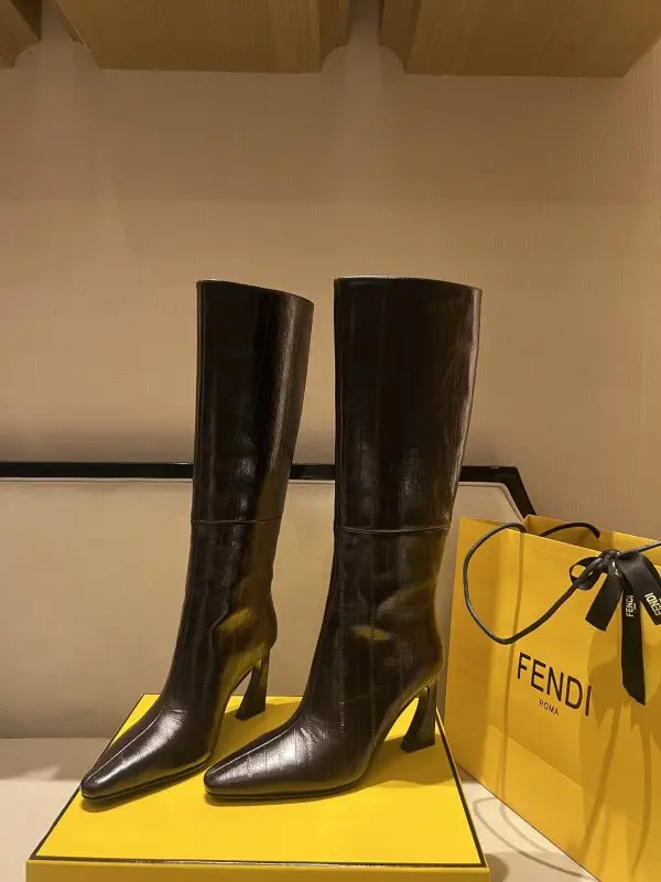 Fendi Шкіряні жіночі чоботи Fendi Arco — Фото 4