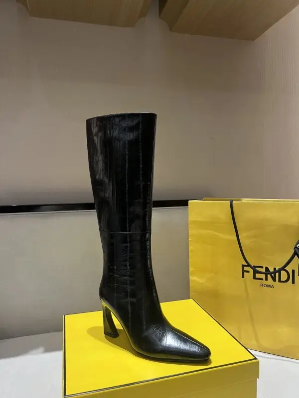 Fendi Шкіряні жіночі чоботи Fendi Arco — Фото 5