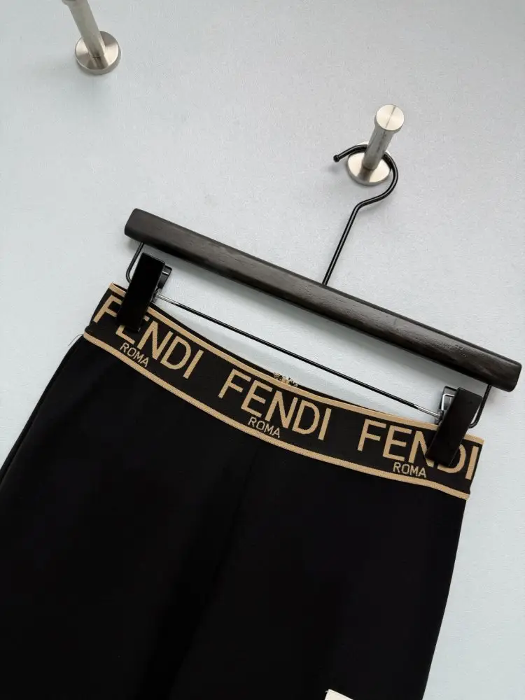 Fendi Pants flare women's — Photo 4