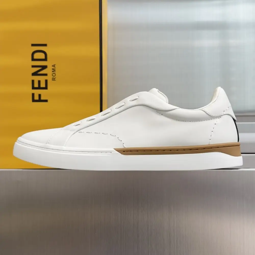 Fendi Кросівки чоловічі — Фото 2