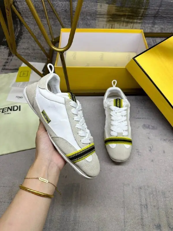 Fendi — Кросівки Wrap жіночі