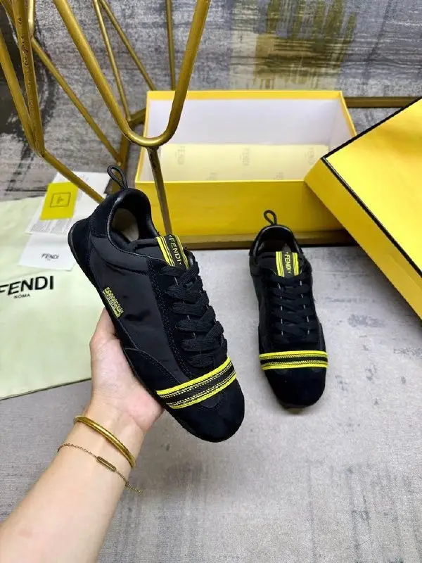 Fendi — Кросівки Wrap жіночі