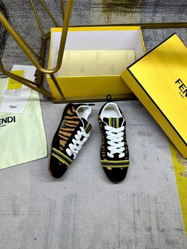 Fendi Кросівки Wrap жіночі — Фото 2