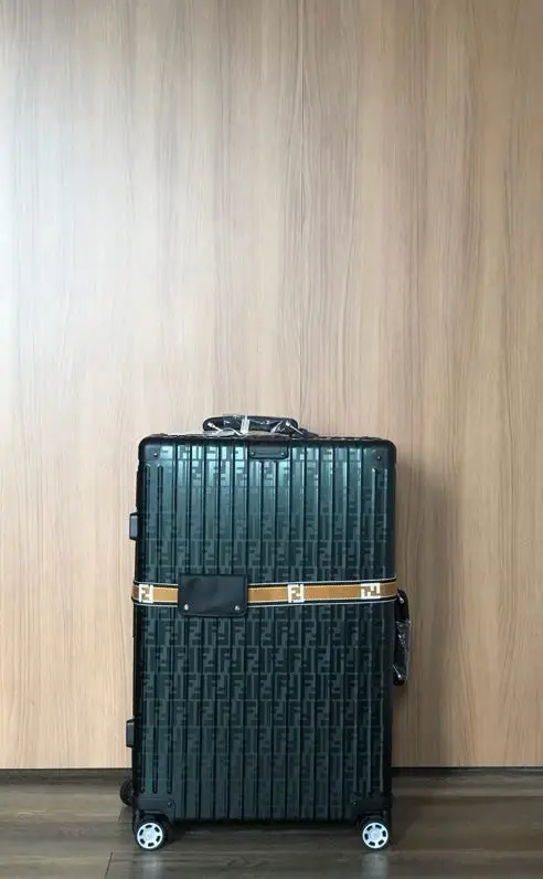 Fendi — Suitcase Fendi x Rimowa Classic Suitcase