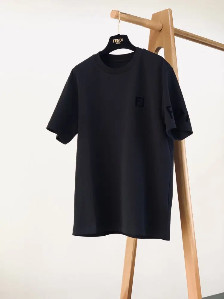 Fendi — Футболка мужская