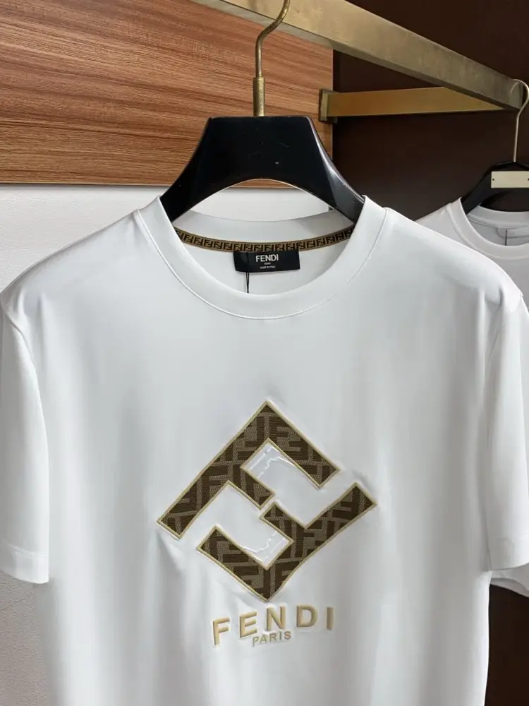 Fendi Футболка чоловіча — Фото 2