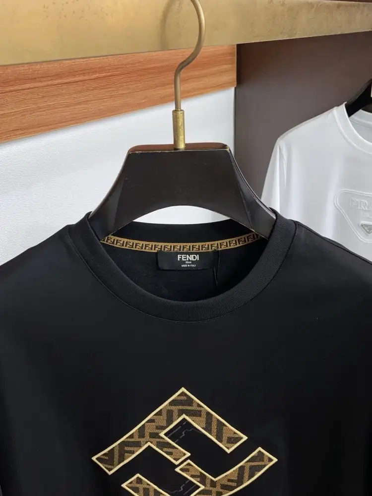 Fendi Футболка чоловіча — Фото 3