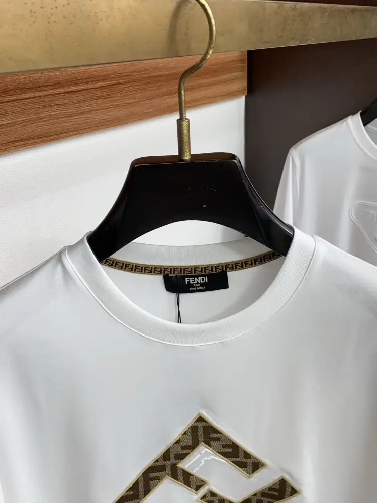 Fendi Футболка чоловіча — Фото 3