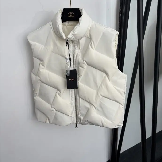Fendi — Жилетка