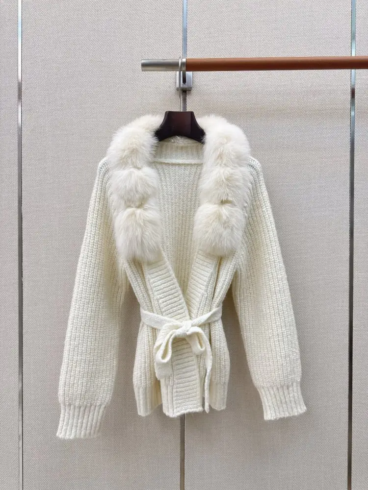 Fendi — Вязаное пальто з обробкою з лисячого хутра