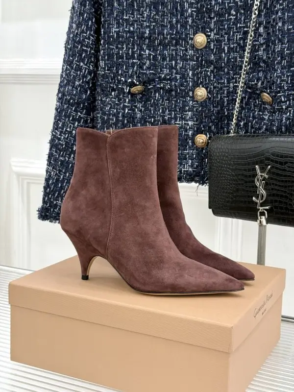 Gianvito Rossi — Ботильйони з гострим носком і бічний блискавкою