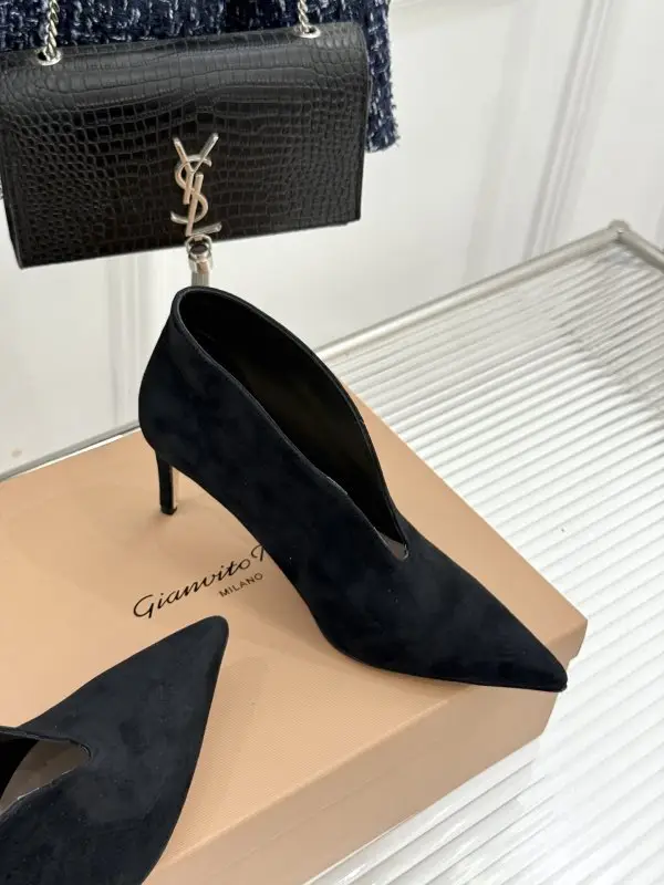Gianvito Rossi Ботильйони на високому підборах з гострим носком — Фото 5