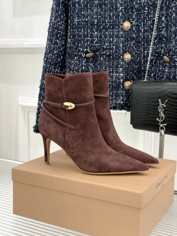 Gianvito Rossi — Ankle boots on high heel from side lightning and sharp the toe