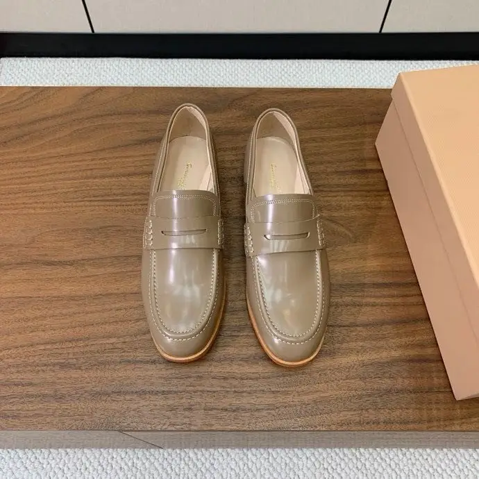 Gianvito Rossi — Лоферы женские