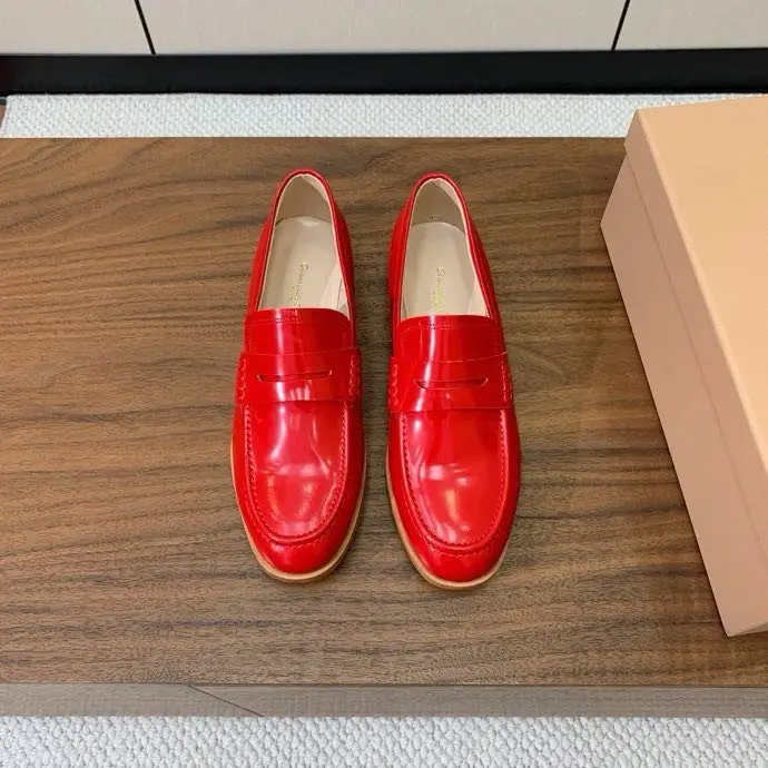 Gianvito Rossi — Лоферы женские