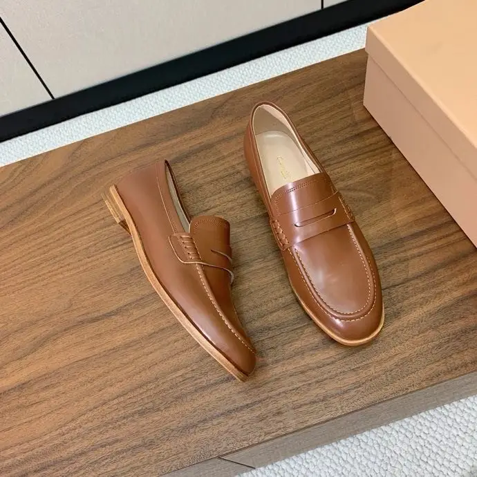 Gianvito Rossi Лоферы женские — Фото 2