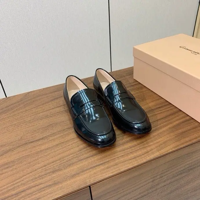 Gianvito Rossi Лоферы жіночі — Фото 3
