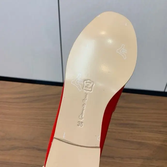 Gianvito Rossi Лоферы женские — Фото 3
