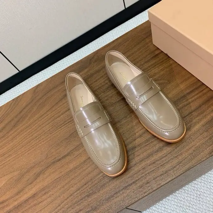 Gianvito Rossi Лоферы жіночі — Фото 4