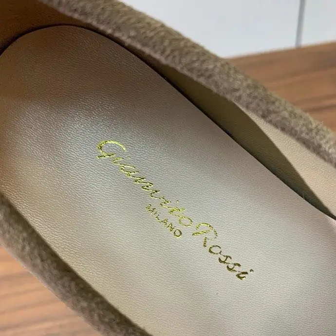 Gianvito Rossi Лоферы жіночі — Фото 4