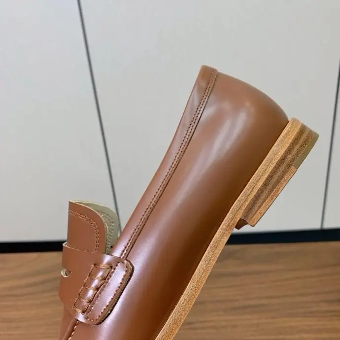 Gianvito Rossi Лоферы женские — Фото 5