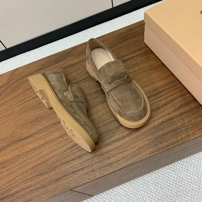 Gianvito Rossi Лоферы жіночі — Фото 5