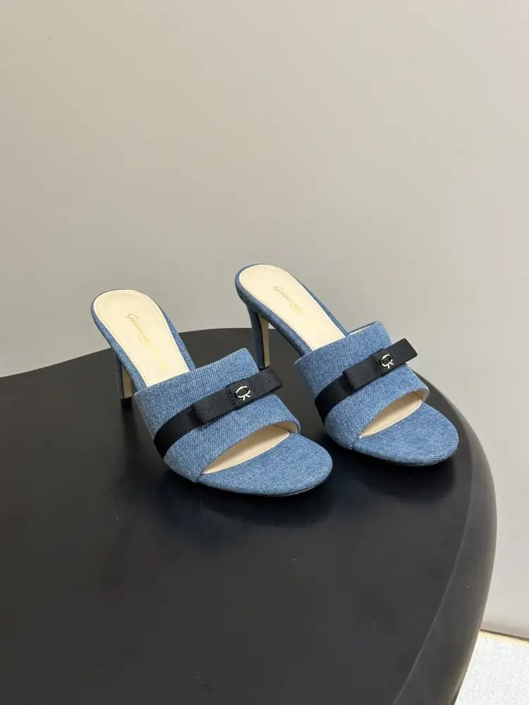 Gianvito Rossi — Босоніжки