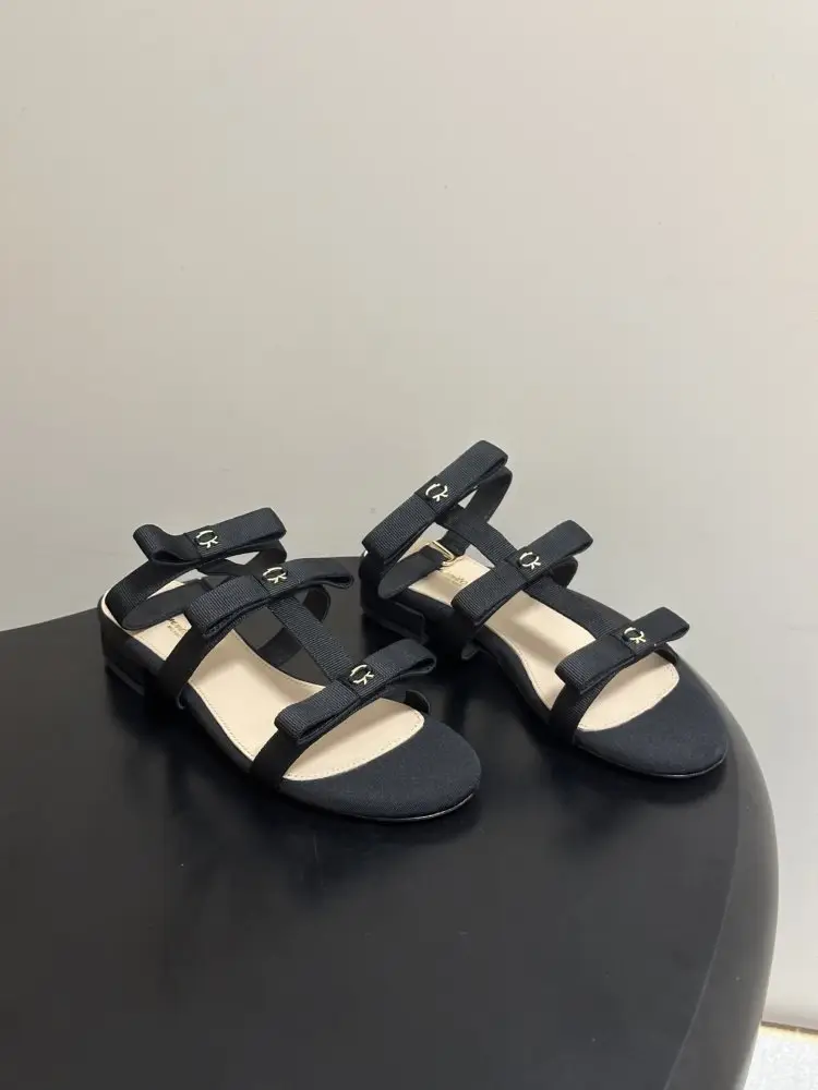 Gianvito Rossi — Sandals