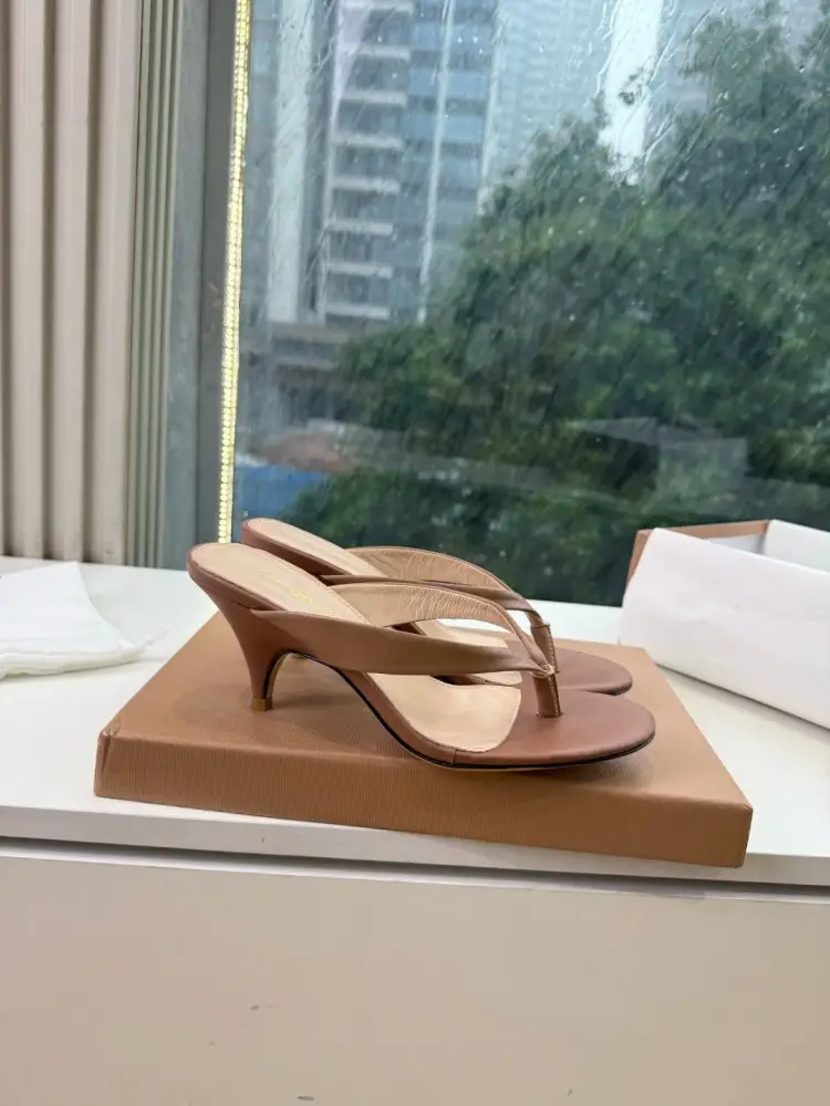 Gianvito Rossi — Босоніжки