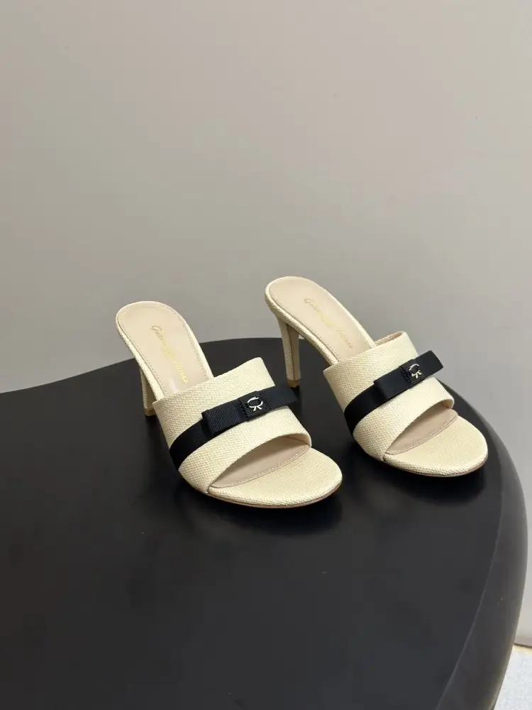 Gianvito Rossi — Босоніжки