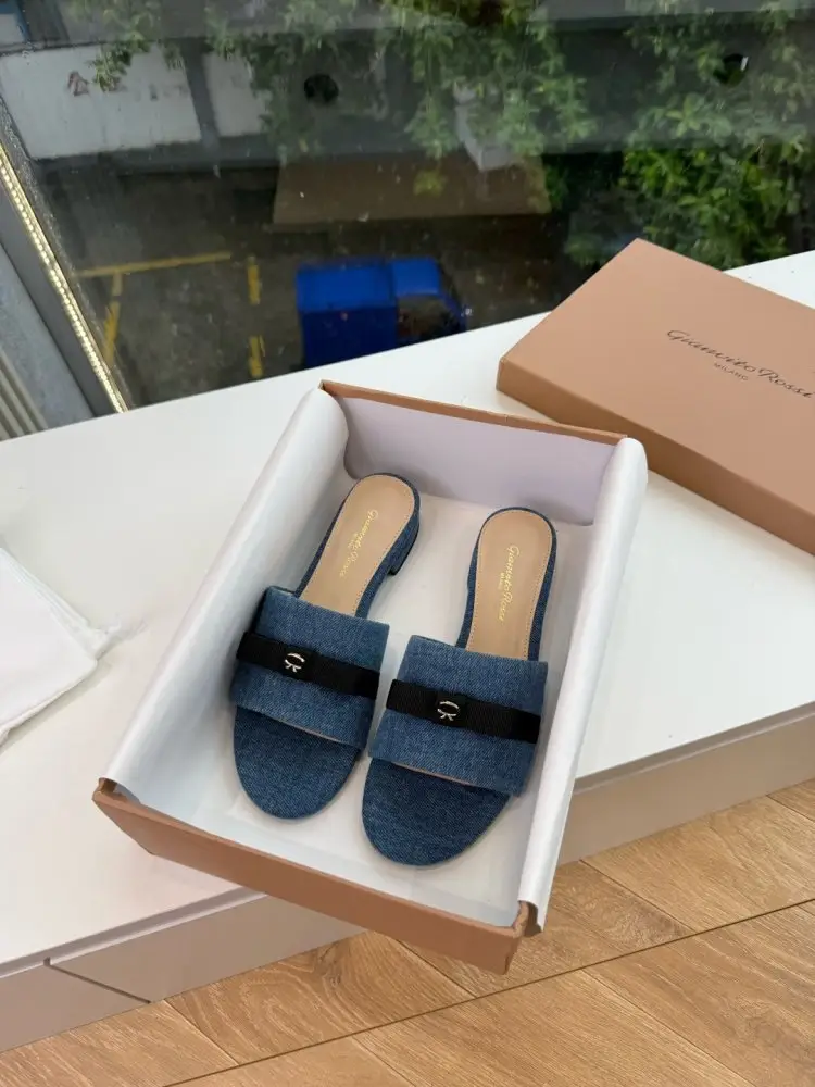 Gianvito Rossi — Шлепанцы женские