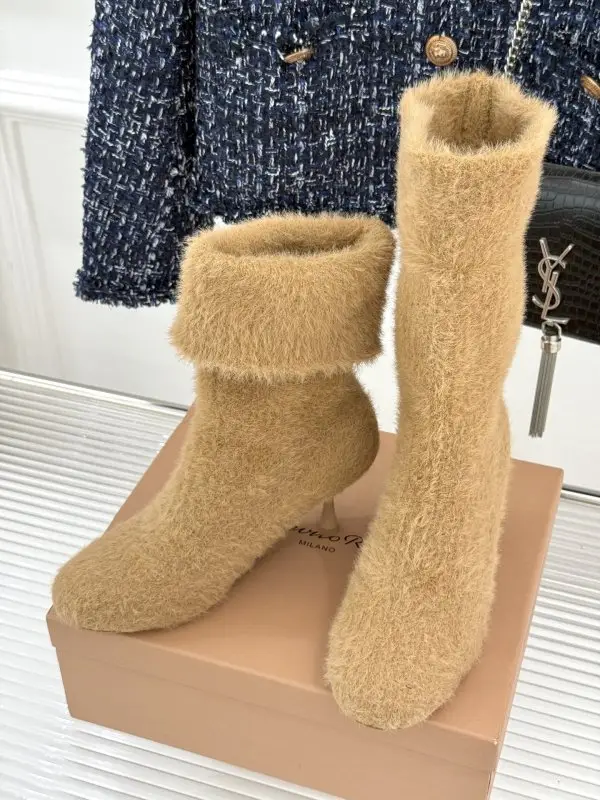 Gianvito Rossi Woolen Ankle boots on high heel — Photo 2