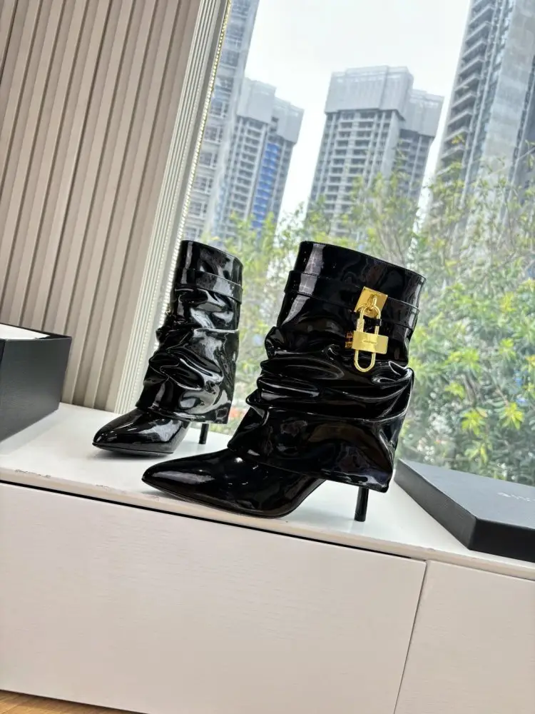 Givenchy — Ботильйони на високому підборах