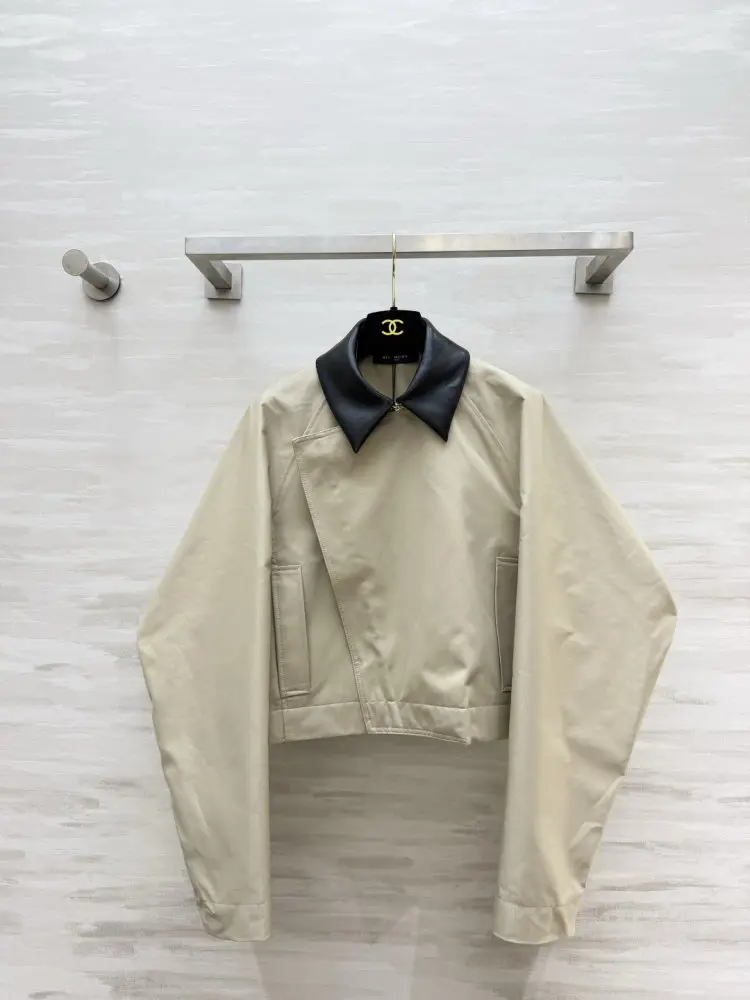 Givenchy — Коротка куртка з коміром-стійкою
