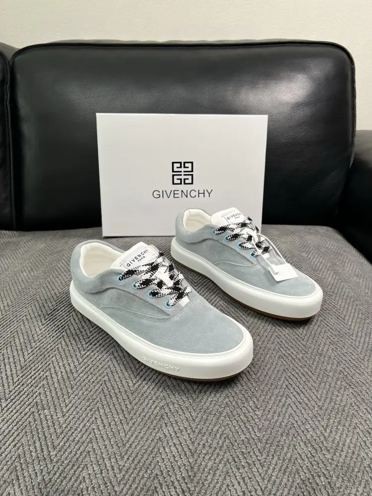 Givenchy — Sneakers men's