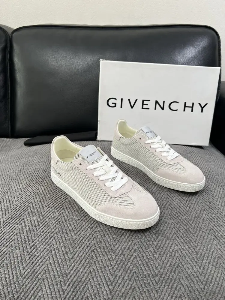 Givenchy — Sneakers men's