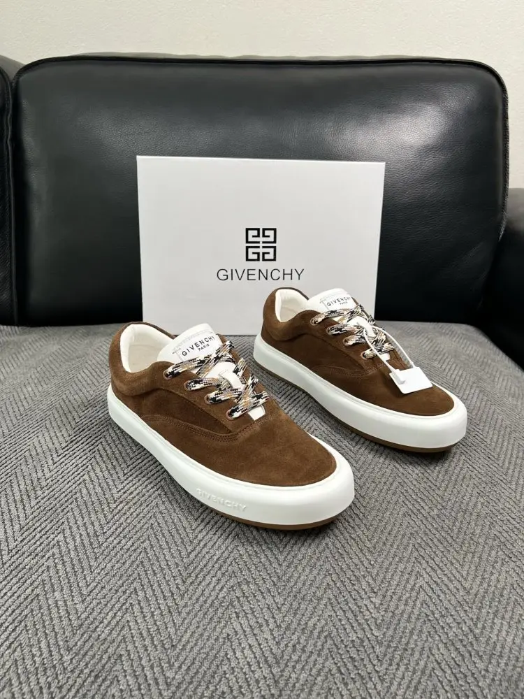 Givenchy — Sneakers men's