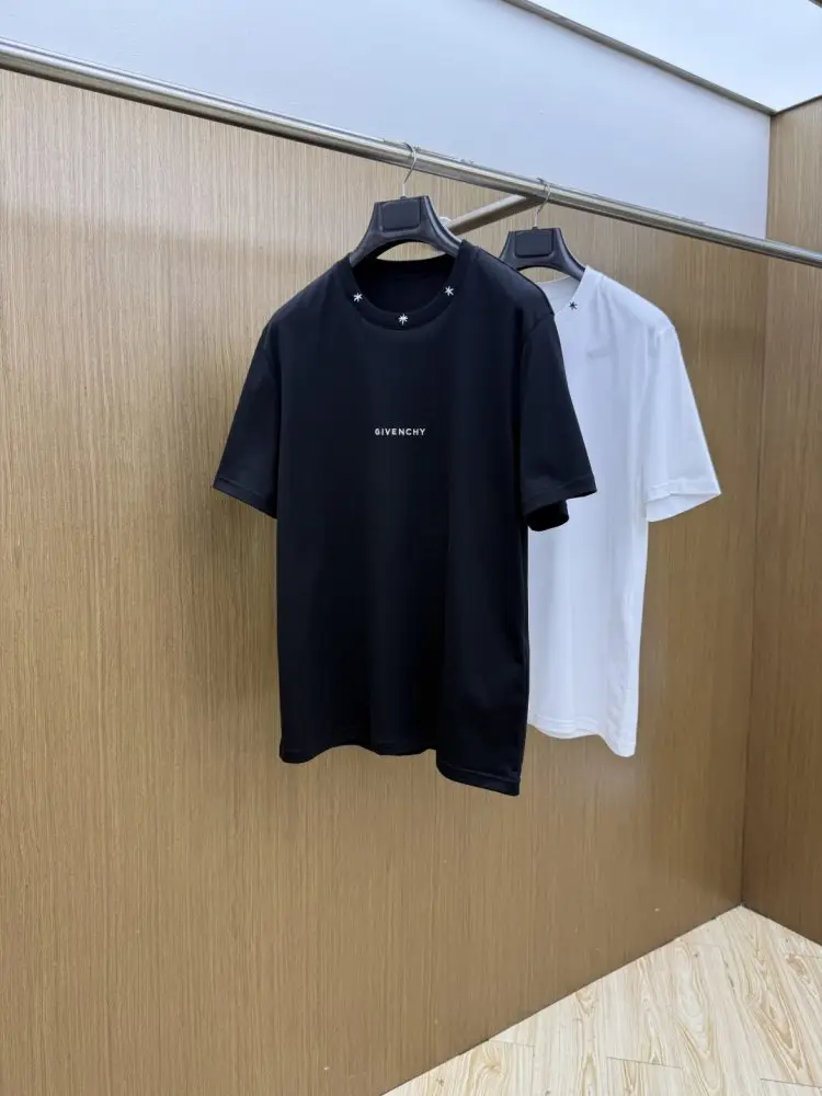 Givenchy — Футболка чоловіча